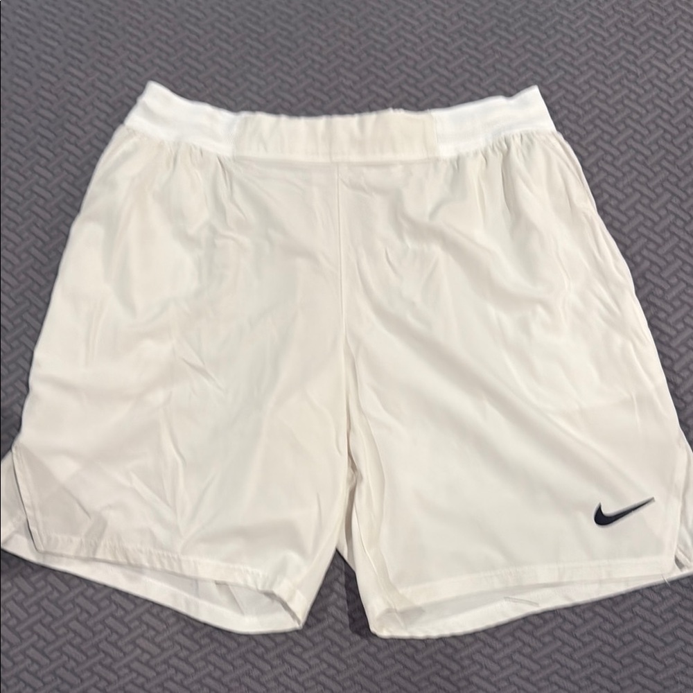 Nike White Athletic Shorts Sz L